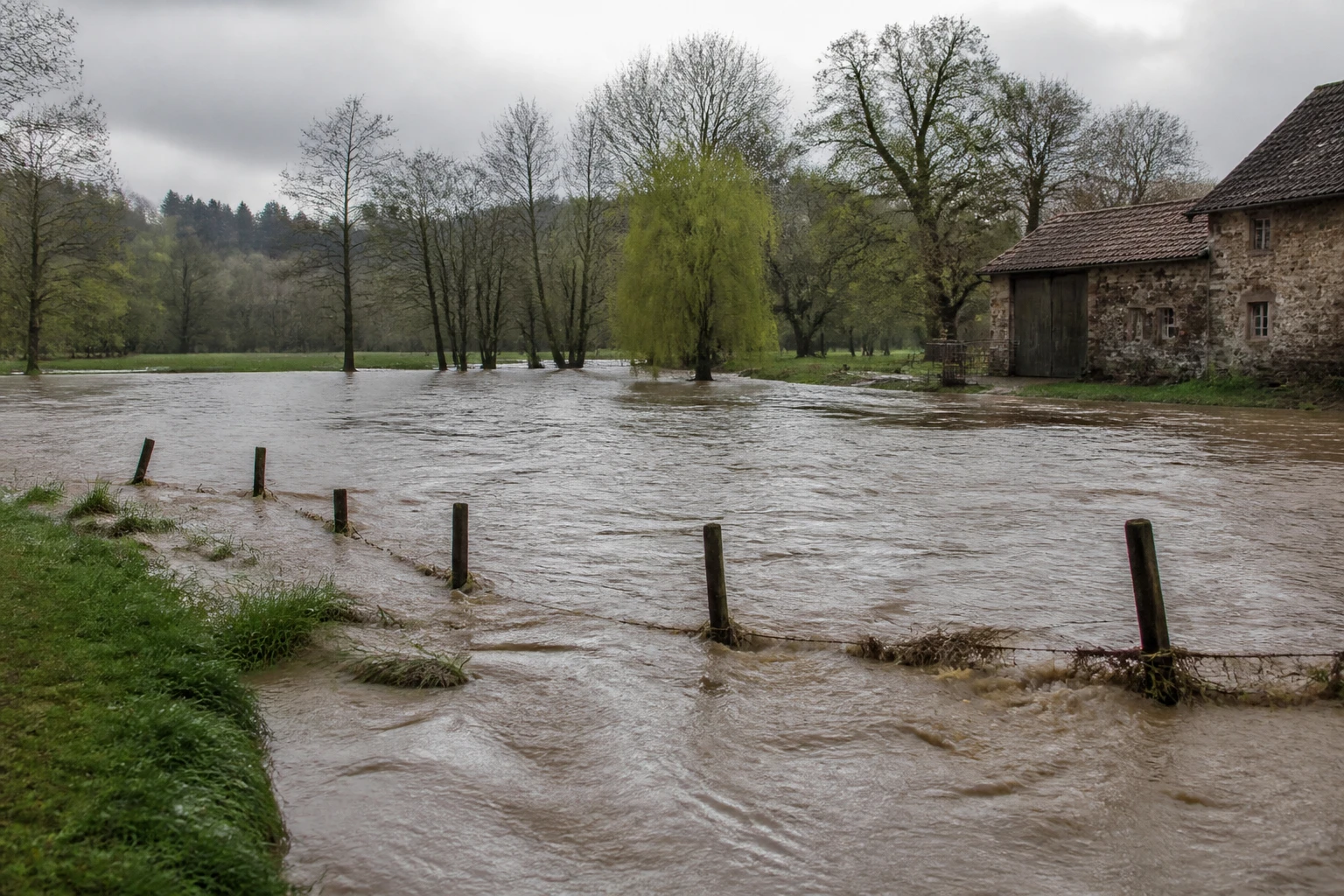 Crue saisonnière : causes, risques et bons réflexes